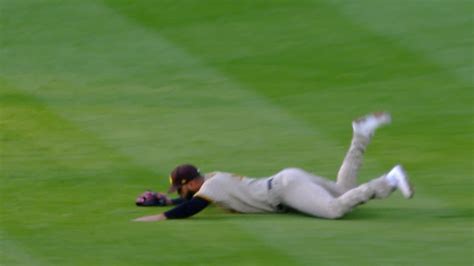 Nomar Mazaras Diving Catch 07132022 San Diego Padres