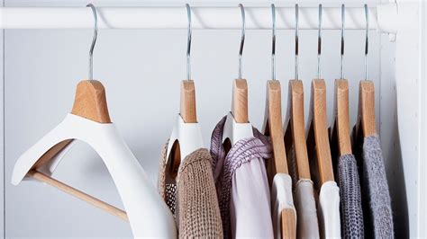 5 Tips Memilih Gantungan Baju Yang Tepat Sesuai Jenisnya