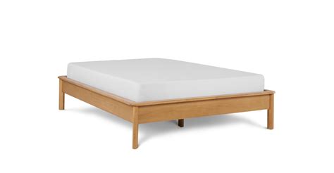 Pactera Oak Queen Sized Bed Article