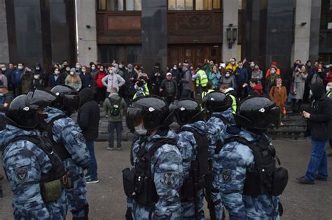 На жителя Москвы составили протокол об участии в митинге на котором он не был МБХ медиа