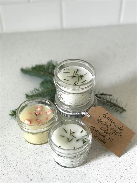 How to Make Homemade Natural Candles (a fun project & gift idea!) ⋆ 100