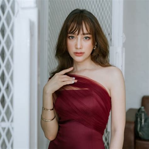 1.มีประจำเดือนหรือกำลังจะมีประจำเดือน ฉีดวัคซีนได้ไหม ตอบ ฉีดได้เลยไม่มีข้อห้ามอันใด ที่เกี่ยวข้องกับการมีประจำเดือน มาครบ ! แม็กกี้ อาภา รีวิวหลังฉีดวัคซีนป้องกันโควิด เผยเจอ ...