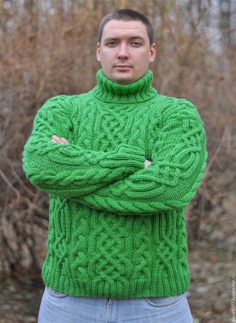 Мужской свитер 