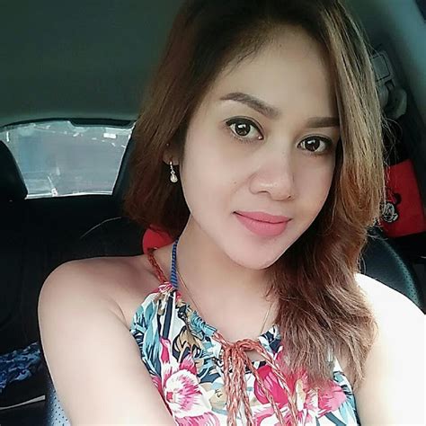 Mama Muda Bali Cantik Ayu Suka Selfie Wanita Indo