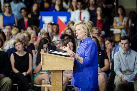 Hillary Clinton To Offer Plan On Paying College Tuition Without Needing