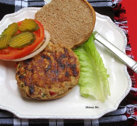 These Turkey Burgers With Sun Dried Tomatoes Feta Cheese Are Amazing