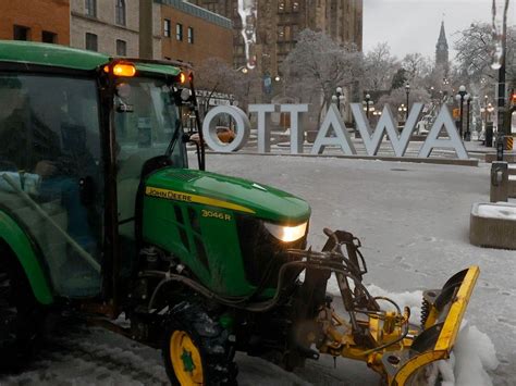 Hydro Ottawa Says 60000 Without Power Several Schools Closed Thursday