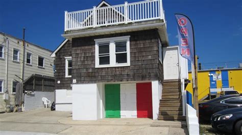 You Can Stay In The Jersey Shore House So Time To Gtl Abc News