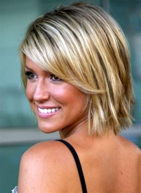 20 Inspirations Of Short Hairstyles For Oval Faces And