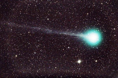 Comet Q2 Lovejoy Set To Ring In The New Year Reader Images And More