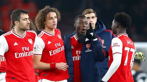 Arsenal players reject wage cut as coronavirus crisis stand-off 