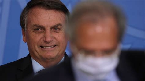 Brazils Bolsonaro Rejects Covid 19 Shot Calls Masks Taboo