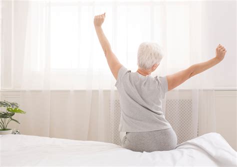 Da menschen durchschnittlich ein drittel ihrer zeit im bett verbringen, ist der. Entspannter Schlaf ohne Rückenschmerzen: Das perfekte Bett finden