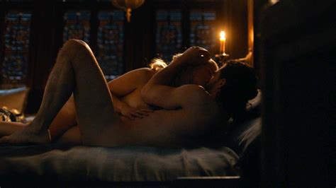 Emilia Clarke Nude Photos Sex Scene Videos Celeb Masta My Xxx Hot Girl