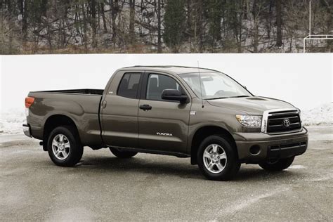 The 2010 Toyota Tundra New More Powerful 46 Litre Engine Makes Tundra