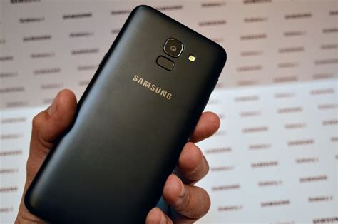 Conheça Os Galaxy J6 E J4 Novos Smartphones Da Samsung No Brasil