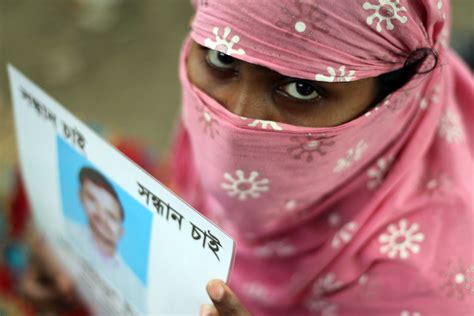 Bangladesh Woman Rescued After Days In Garment Factory Rubble