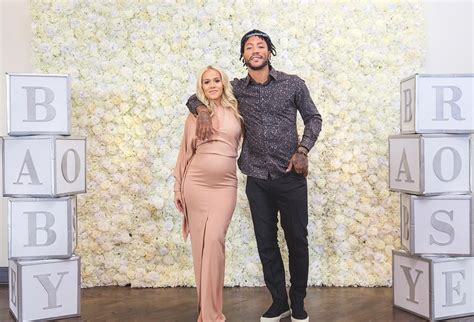 Congratulations are in order fro derrick rose and his wife alaina. Pics Derrick Rose and Girlfriend Are Expecting