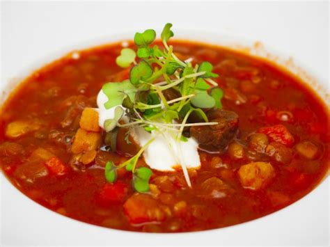 Gut or stomach) or mole de panza (stomach sauce), is a traditional mexican soup. receta menudo de setas | CocinaDelirante