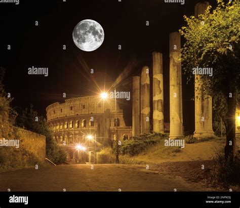 Full Moon Roman Colosseum Ruins Rome Italy Stock Photo Alamy