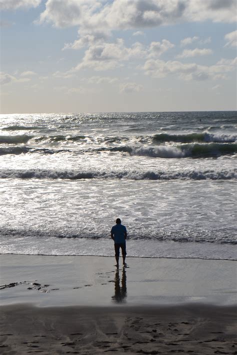 Lonely man on the ocean free image