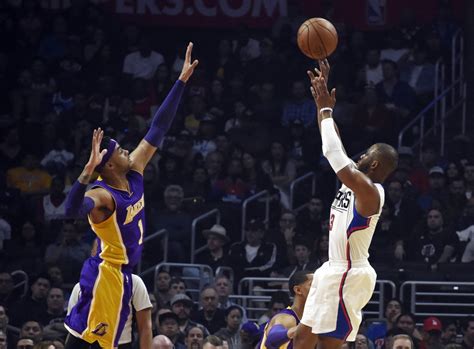 篮球直播：nba直播 cba直播 热门球星：詹姆斯 库里 哈登 保罗 邓肯 科比 欧文 杜兰特 奥尼尔 韦德 波什 林书豪 纳什 格里芬. NBA：湖人VS快船直播_出版传媒网