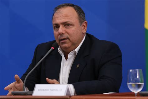 Pazuello estava no comando da pasta de forma interina desde 15 de maio. Quem é o general Eduardo Pazuello, que assume ...