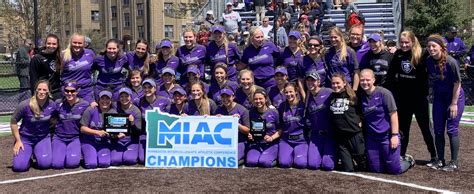 Tommies softball win extra-innings thriller to advance to Super ...