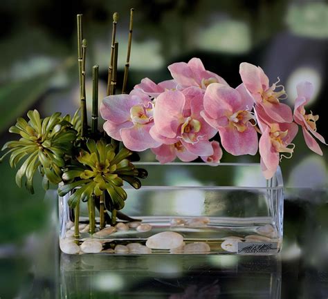 Pink Phalaenopsis Orchid In Centerpiece Vase Orchids Цветочные композиции Цветы Композиция