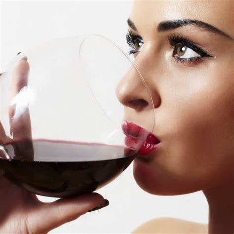 How To Avoid Red Wine Lips • Travelling Corkscrew