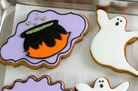 Add powdered sugar in small amounts, mixing well on. Making Royal Icing without Eggs or Meringue Powder | Gluten Free Baking Love | Pinterest ...