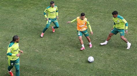 palmeiras segue preparação para enfrentar o fortaleza com treino técnico