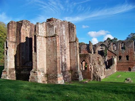 Furness Abbey Reviews Barrow In Furness Lake District Attractions