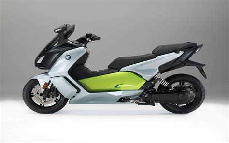 Bmw C Evolution Scooter Ride Review Dancing On The Limits Of