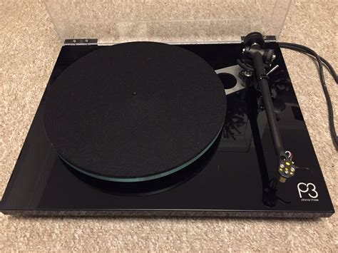 Fs Rega Planar P3 Turntable With Exact Mm Cartridge And Neo Power Supply