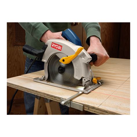 How To Use A Circular Saw Rip Fence Kit
