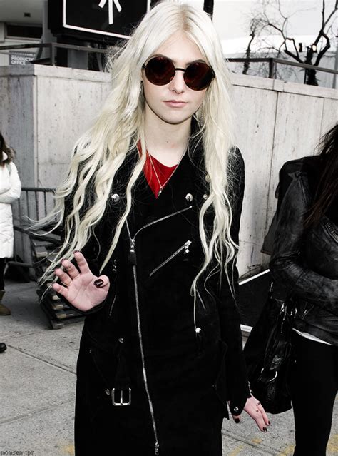 Oh My God † Taylor Momsen Taylor Momson Taylor Momsem