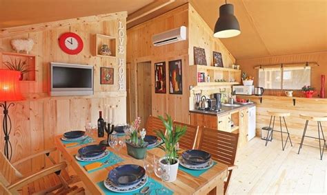 Arena one 99 glamping , pomer, istria, croatia. Glamping Kroatien: Top 8 Luxus-Glampingplätze (mit Karte)