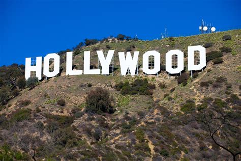 UPB Hikes to the Hollywood Sign! - One University