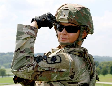‘always Forward Never Back Missouri National Guard Soldier Becomes The First Female Commander