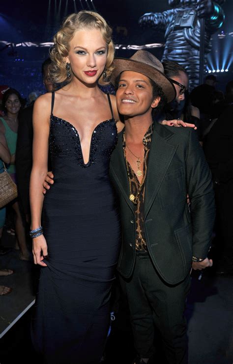 Here S How Tall Bruno Mars Is — Because We Know You Ve Secretly Been Wondering Celebrities