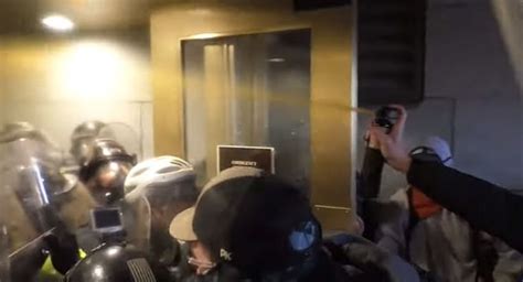 dc police release pic of capitol rioter who used shield to crush daniel hodges against door as
