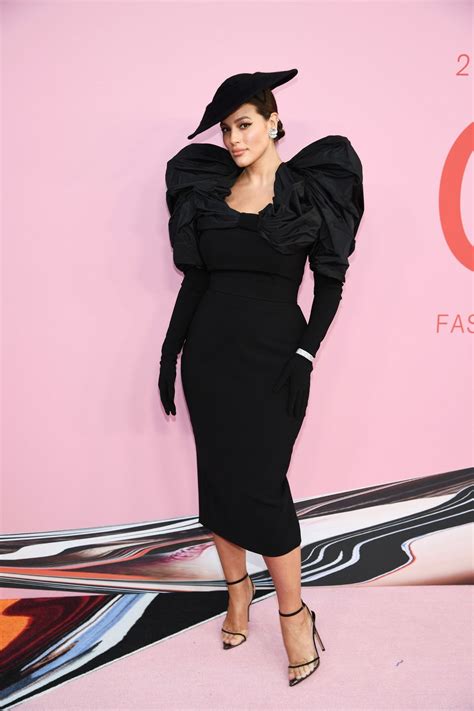 Every Look From The 2019 Cfda Awards Red Carpet Ashley Graham Cfda