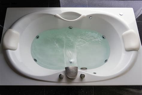 How To Clean A Jetted Tub In The Easiest Way Possible