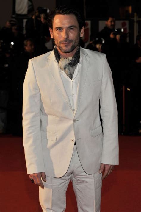 En 2005, il est à l'affiche d'une comédie aux malgré son succès au cinéma, l'acteur ne boude pas pour autant la télévision. Sagamore Stévenin revient sur son départ de Falco [Photos ...