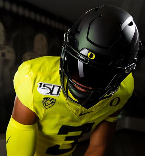 Oregon Ducks To Wear Yellow Uniforms Nightmare Green Helmets Against