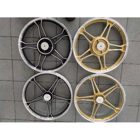 Aap sport rim 1.40x17 (f) 1.60x17 (r) w/bearings & hub rubbers ex5 gold. Sport rim FG510 SP55 KAYAMA Ex5 Dream/LC135/WAVE 125/SRL ...