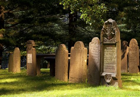 무료 이미지 태양 늙은 기념물 미국 묘비 주춧돌 기독교 무덤 역사적으로 북아메리카 오래된 묘지 캐롤 하이
