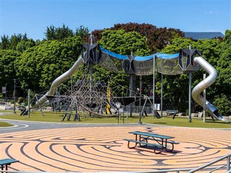 Seattle Reopens Playgrounds Outdoor Fitness Areas At City Parks