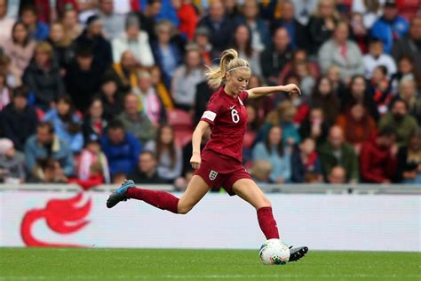 tuesday throwback lionesses welcomed by record crowd at riverside middlesbrough fc
